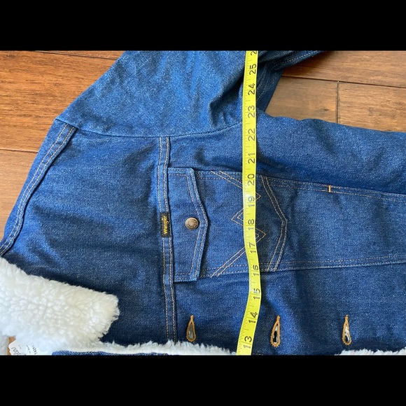SOLD NWT WRANGLER MEN'S SHERPA LINED DENIM JACKET - Picture 7 of 7